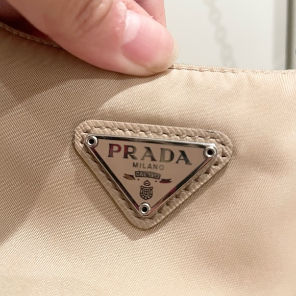 ❌ SOLD ❌ Prada Re-edition 2005 Re-nylon bag - Picture 2 of 14
